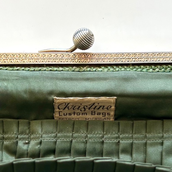 Vintage hand done Needlepoint Purse – Christine Custom Bags (Detroit, MI) Bunny - Picture 13 of 16